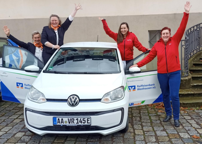 Die Raiffeisenbank Westhausen eG wünscht dem Team der Katholischen Sozialstation St. Elisabeth allzeit gute Fahrt!